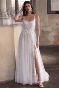 Brautkleider von Adore