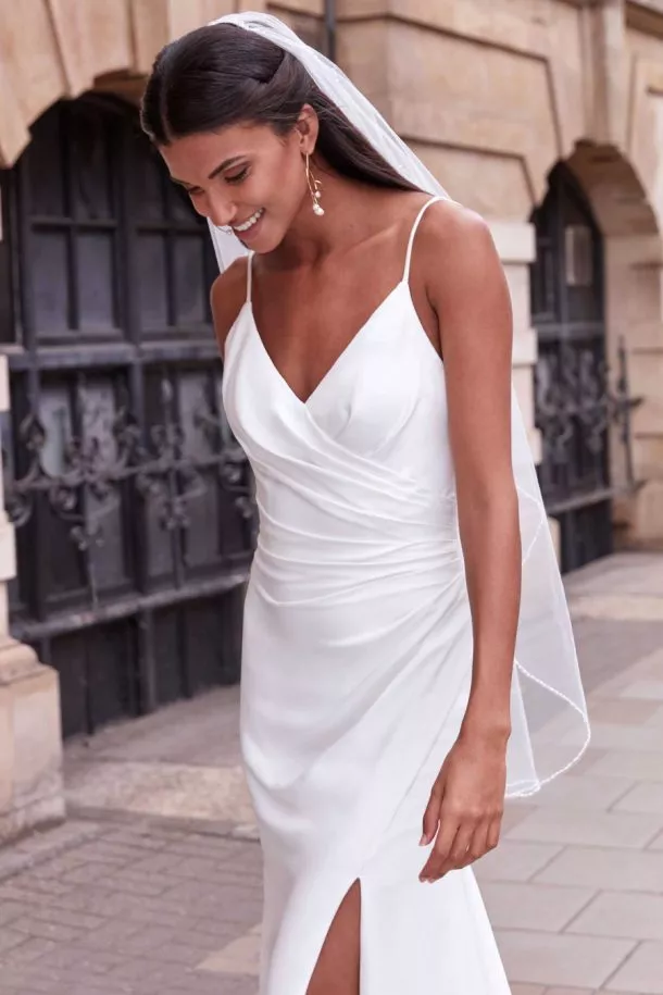 Adore Brautkleider Adore