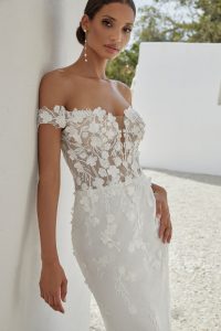 Brautkleider von Adore