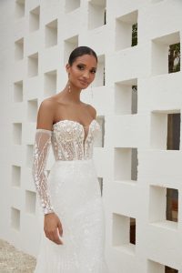 Brautkleider von Adore