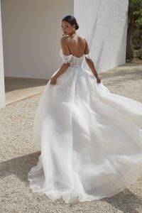 Brautmode & Brautkleider von NEW Arrival – 2025 Adore